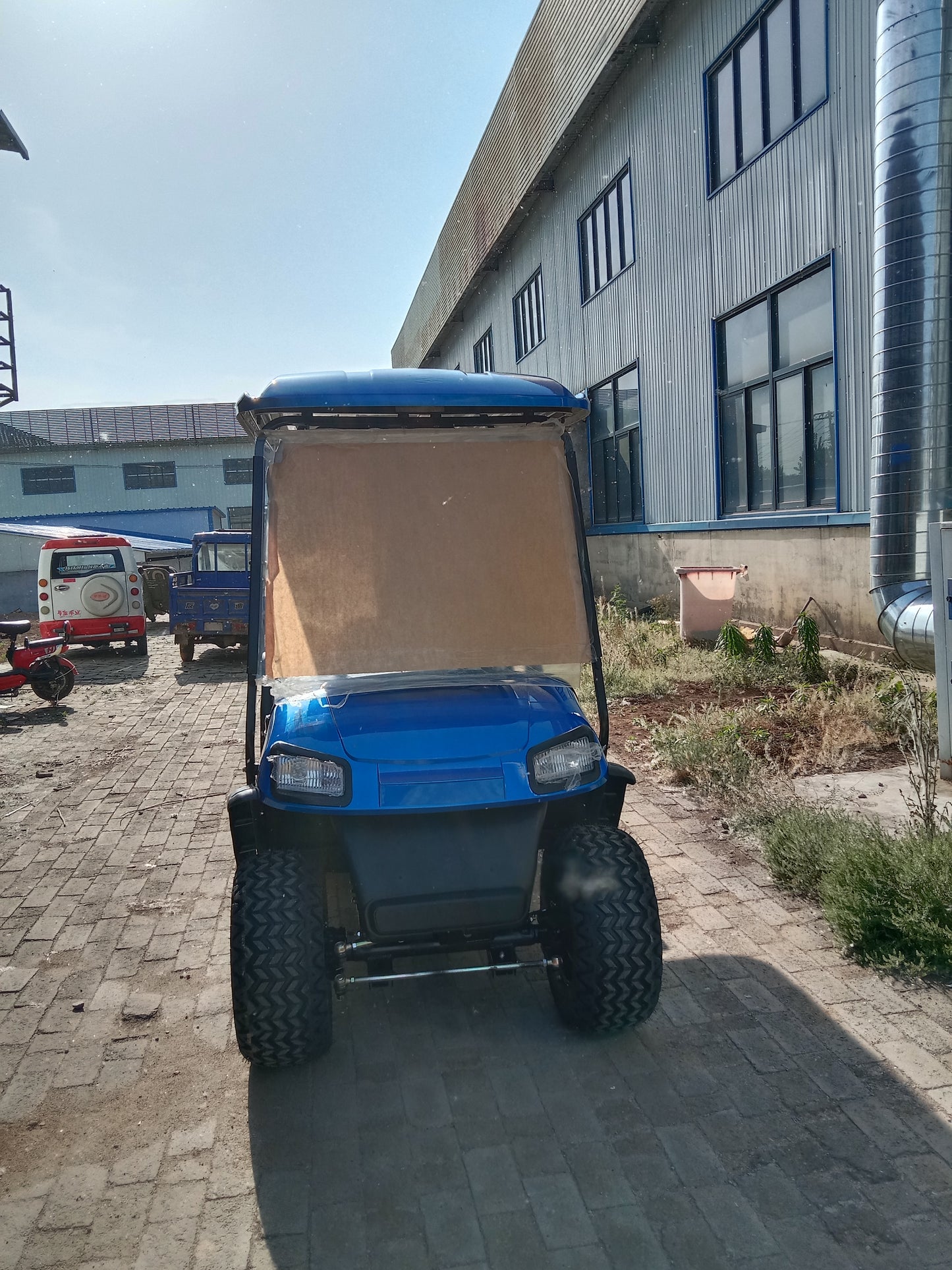 Type A 6-seater golf cart, stylish appearance, super long lithium batte.